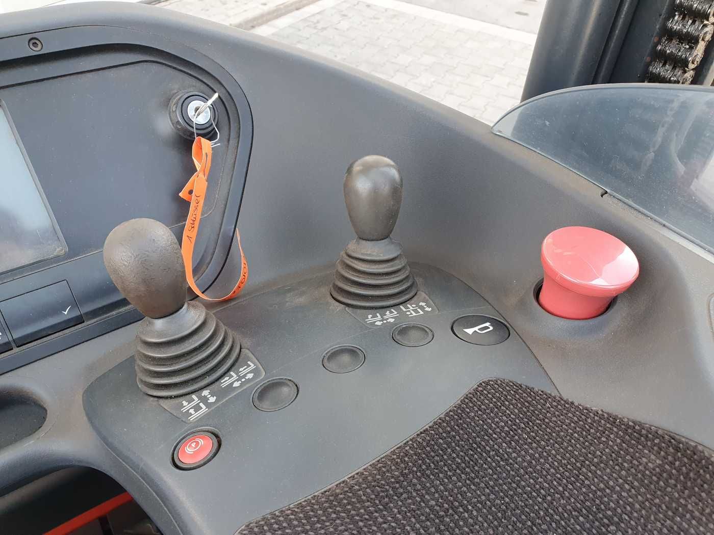 Fahrzeugabbildung Linde R12B-01 / nur 2.394h! / Hubhöhe: 6m / 2015