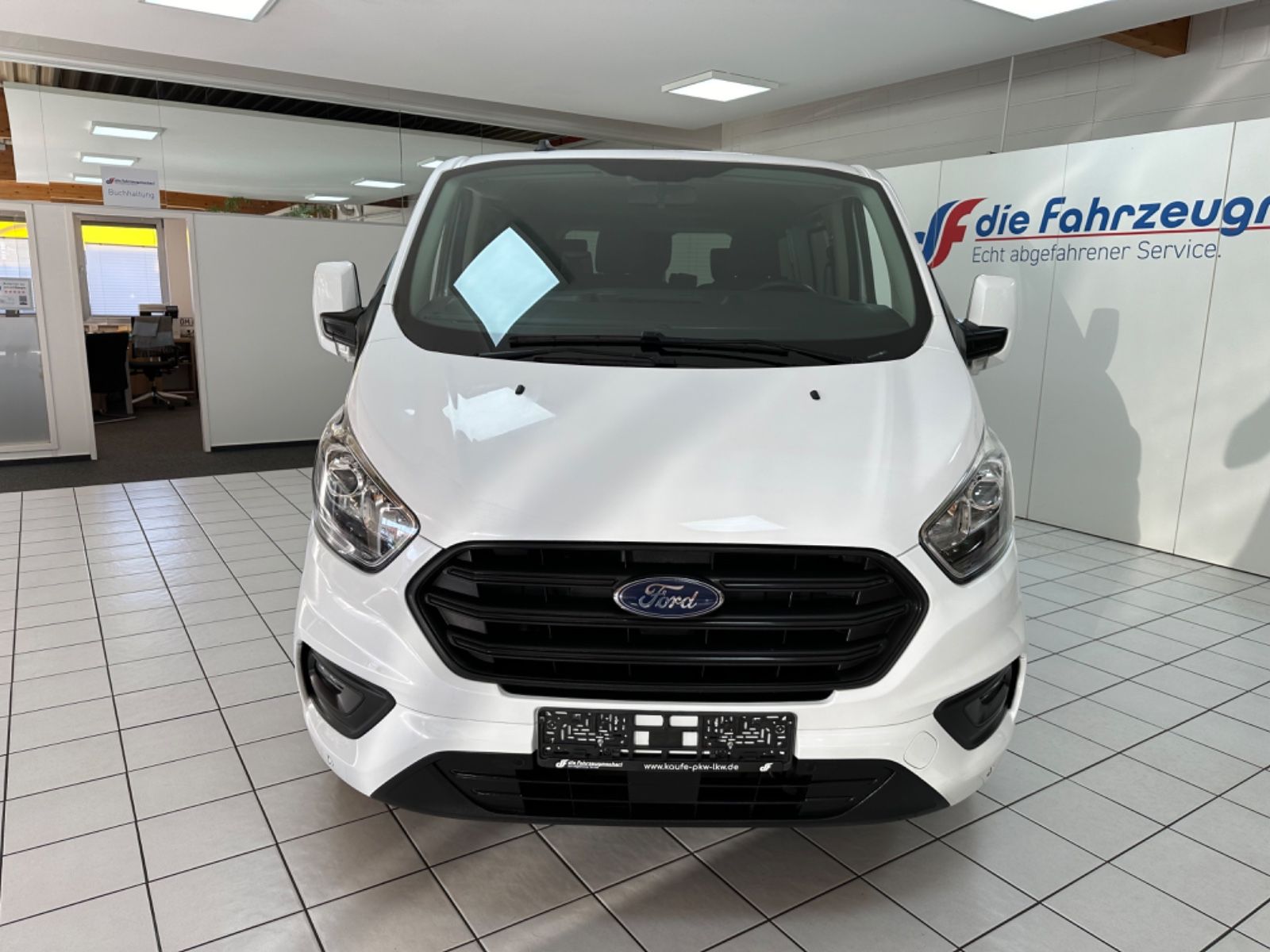 Fahrzeugabbildung Ford Transit Custom Kombi 320 L1 Trend *Doppel Klima*