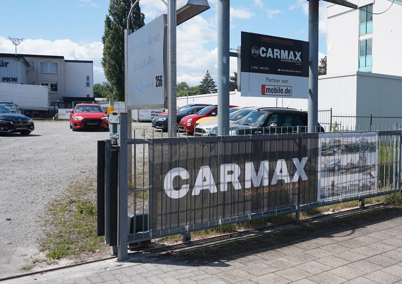 Fahrzeugabbildung BMW X1 xDrive 20i Advantage,PDC,Automatik,Scheckheft