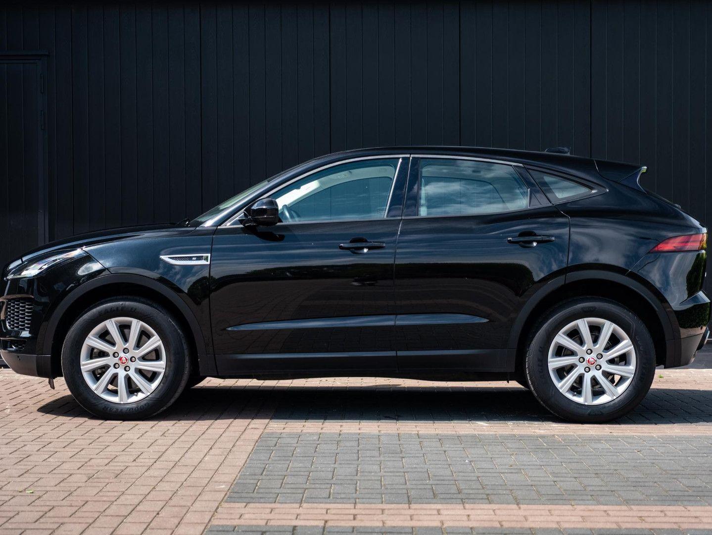 Jaguar E-Pace 2.0 P200 AWD SE Luxury | Vollleder | Pano