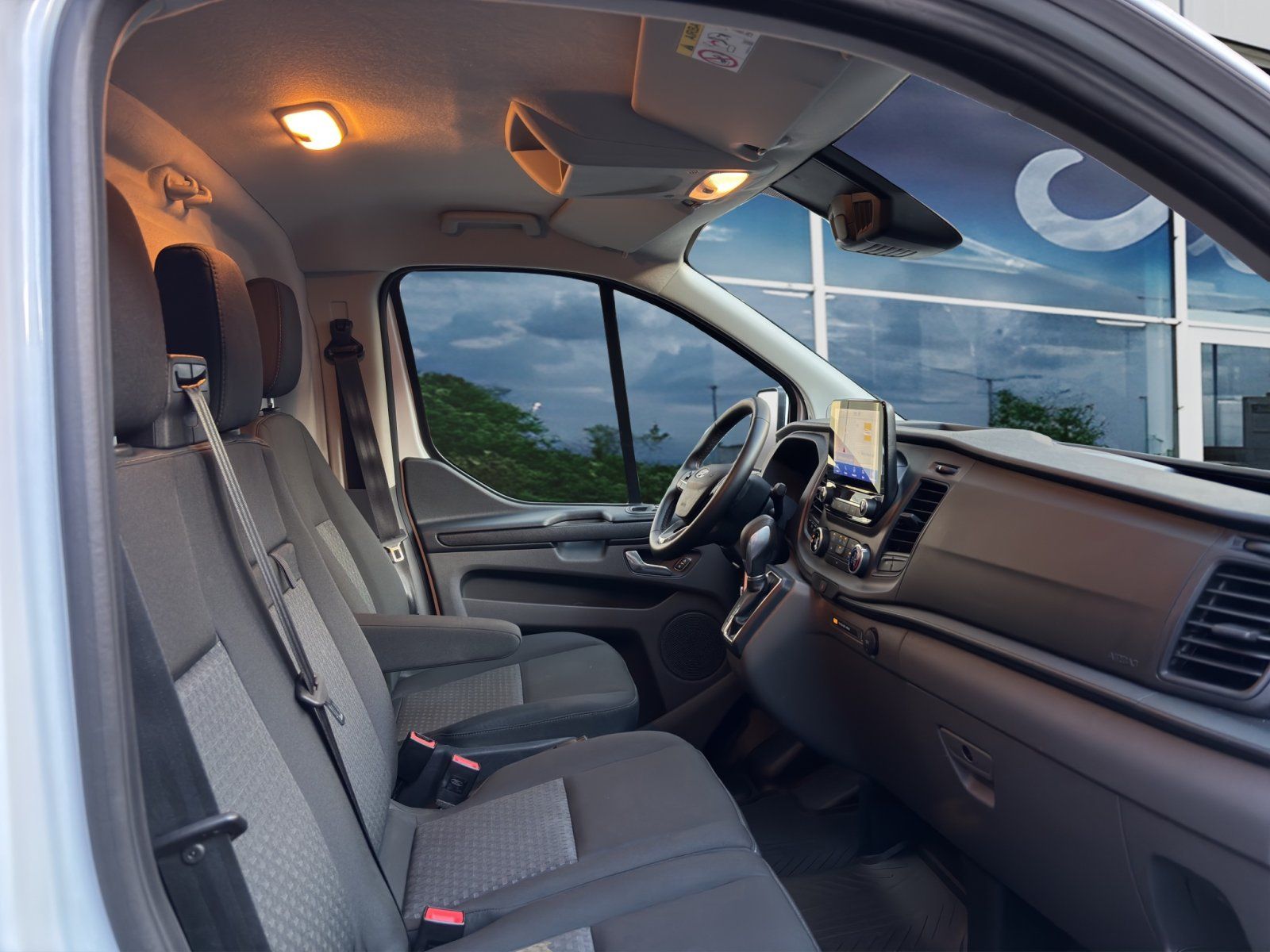 Fahrzeugabbildung Ford Transit Custom 300 L1 Trend