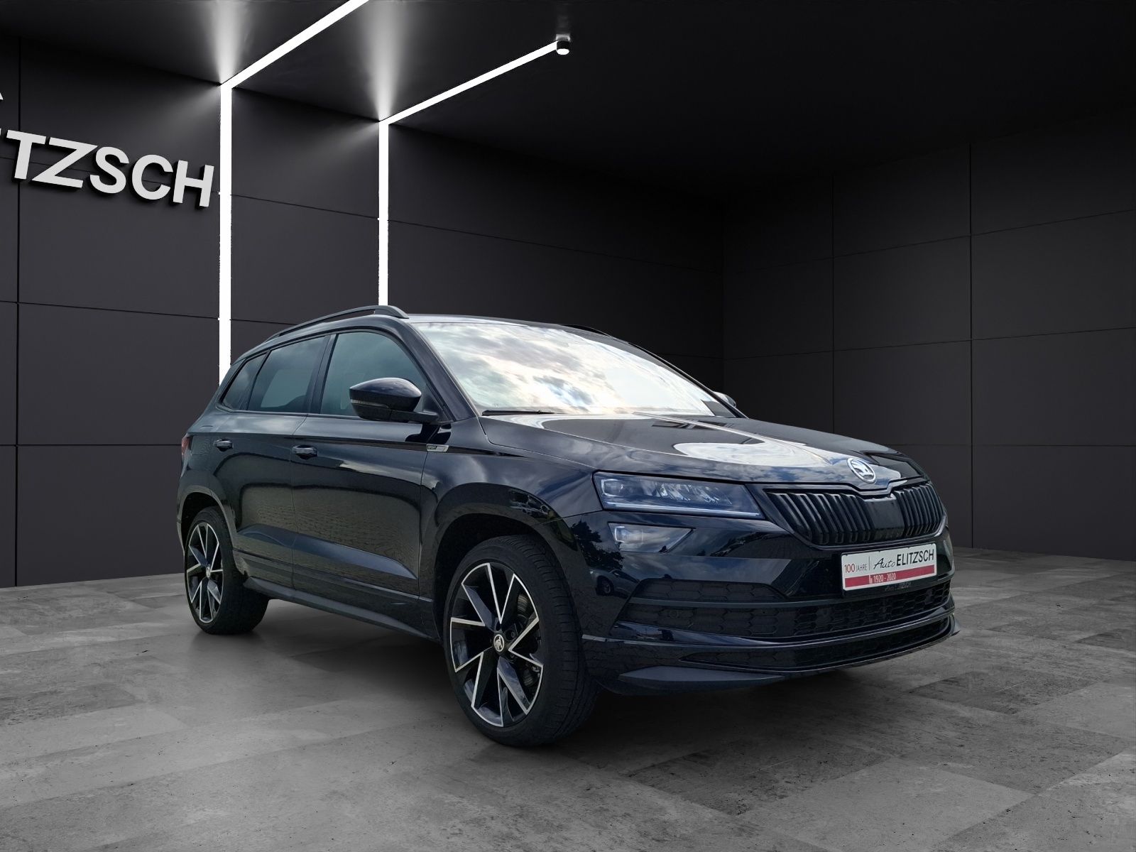 Fahrzeugabbildung SKODA Karoq TSI Sportline DSG 4x4 LED AHK Navi PANO AC