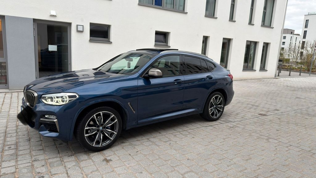 Image of BMW X4 M40