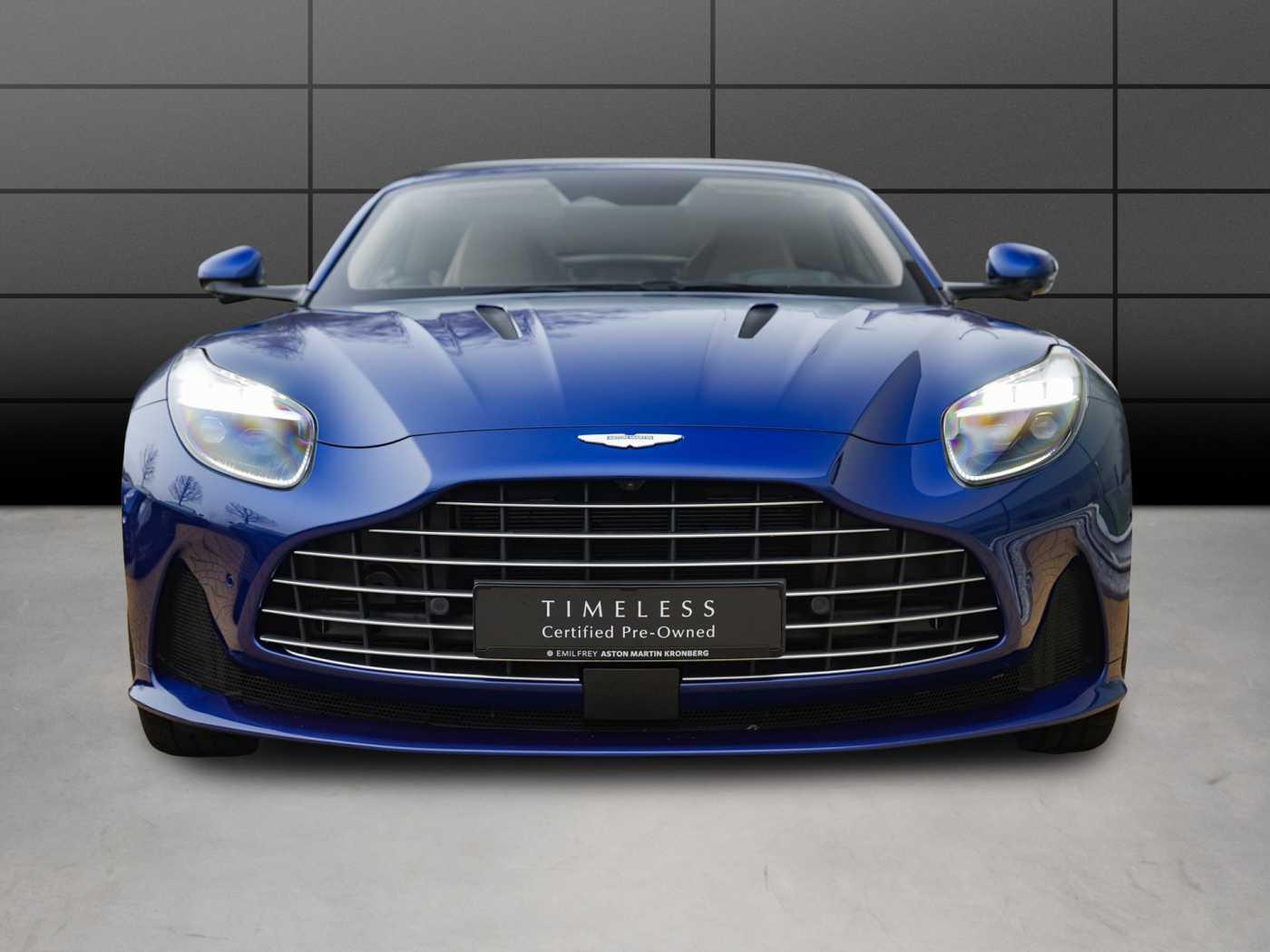 Aston Martin DB12 Volante