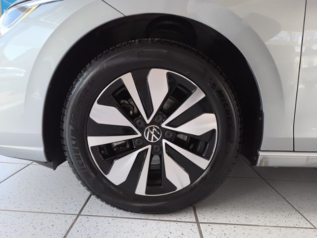 Fahrzeugabbildung Volkswagen Golf VIII 1.5 TSI Goal LED ACC NAVI RÜCKKAM ALLW