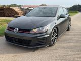 Volkswagen Golf 2.0 TSI DSG BMT GTI Performance GTI Per... - : Grau, Panorama-Dach, Limousine