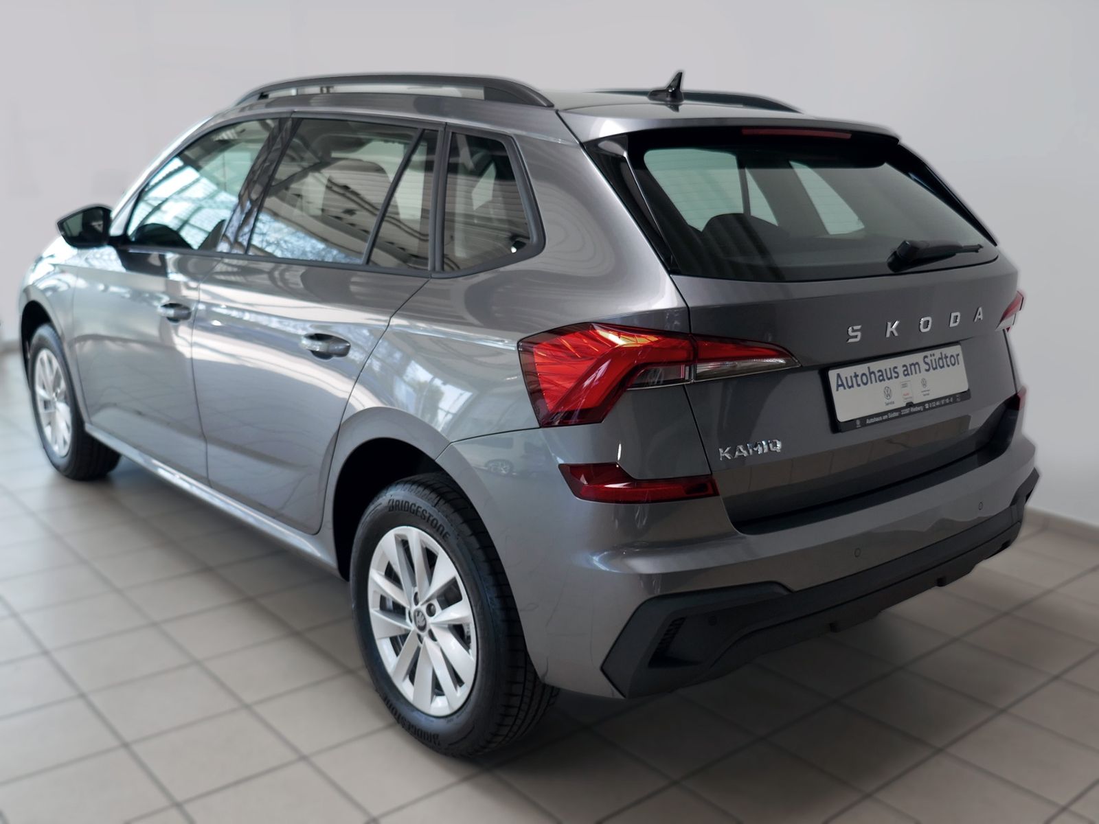 Fahrzeugabbildung SKODA Kamiq Essence 1.0 TSI DSG | LED PDC GRA App