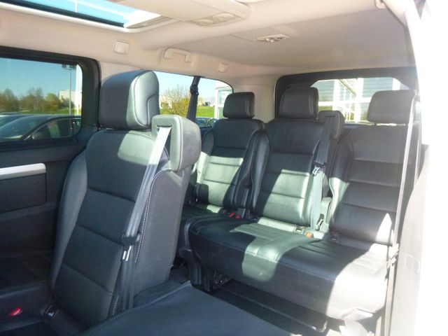 Fahrzeugabbildung Opel Zafira Life 2,0 D L >8Sitze/AUT/KAM/PDC/NAV/AHK