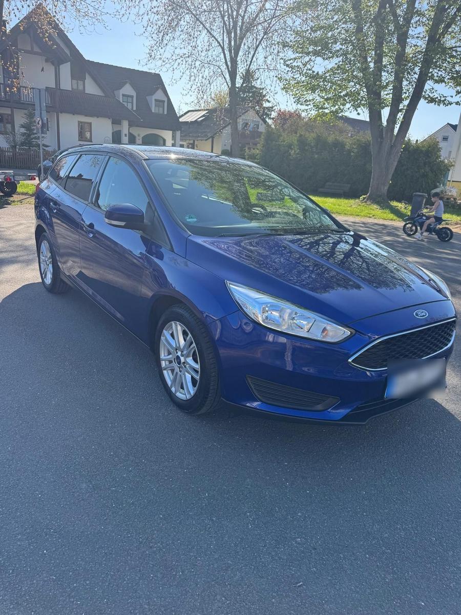 Ford Focus 2015 — interior