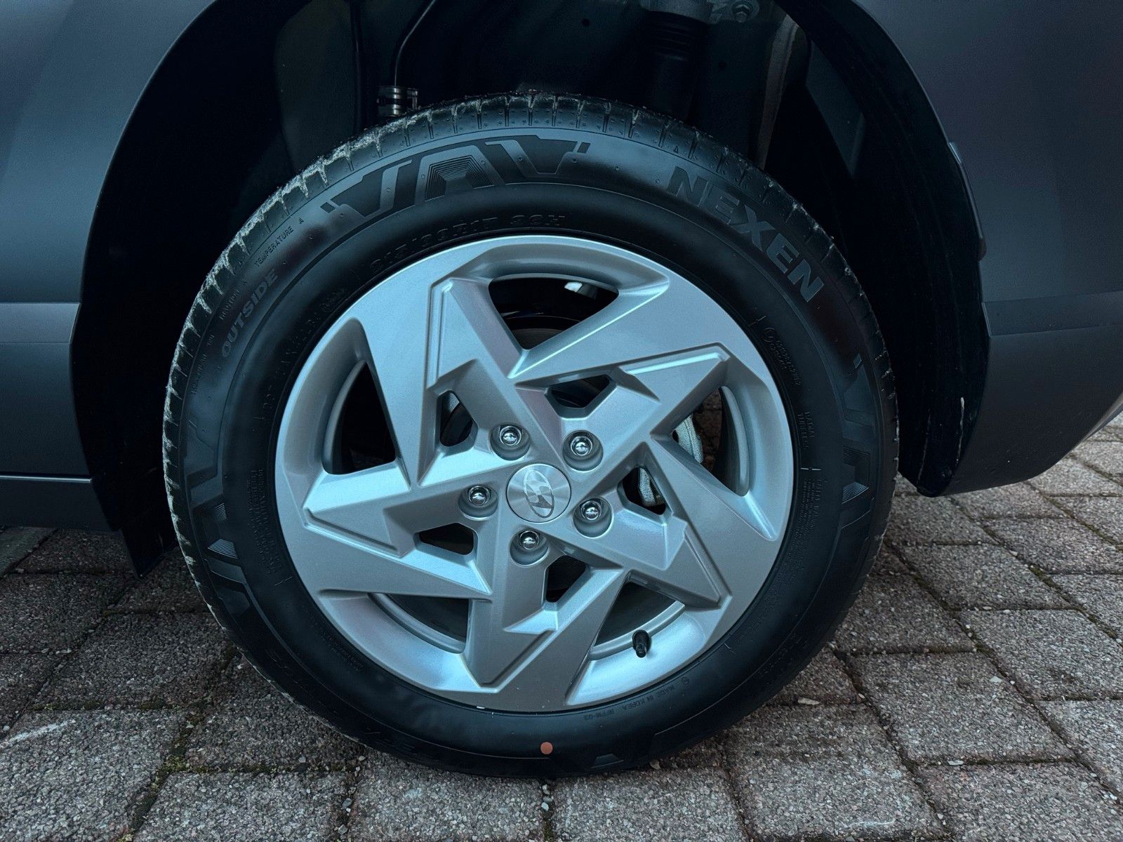 Fahrzeugabbildung Hyundai KONA TREND LED KAMERA AUTOM. SITZHZG ELE. HECKKL