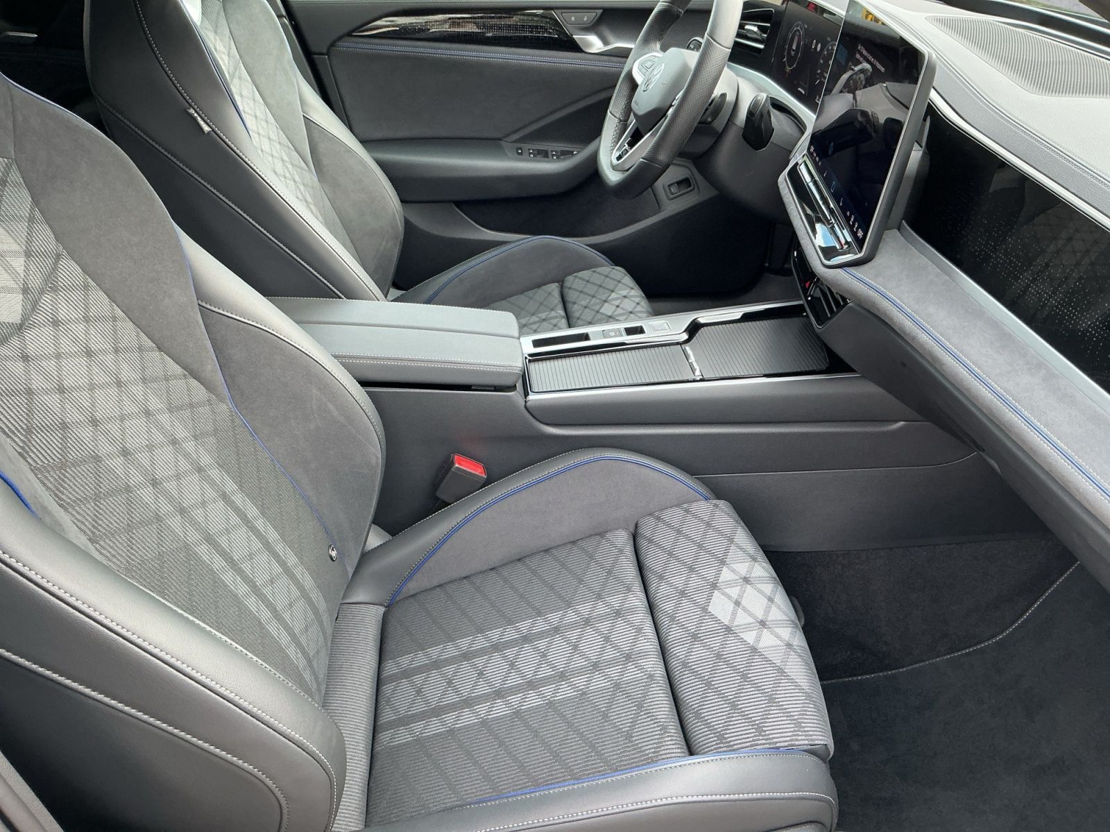 Volkswagen Passat Variant - Bild 13