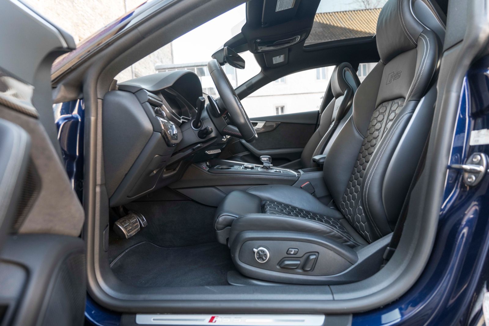 Fahrzeugabbildung Audi RS 5 Sportback Quattro B&O PANO KAM MASSAGE PDC