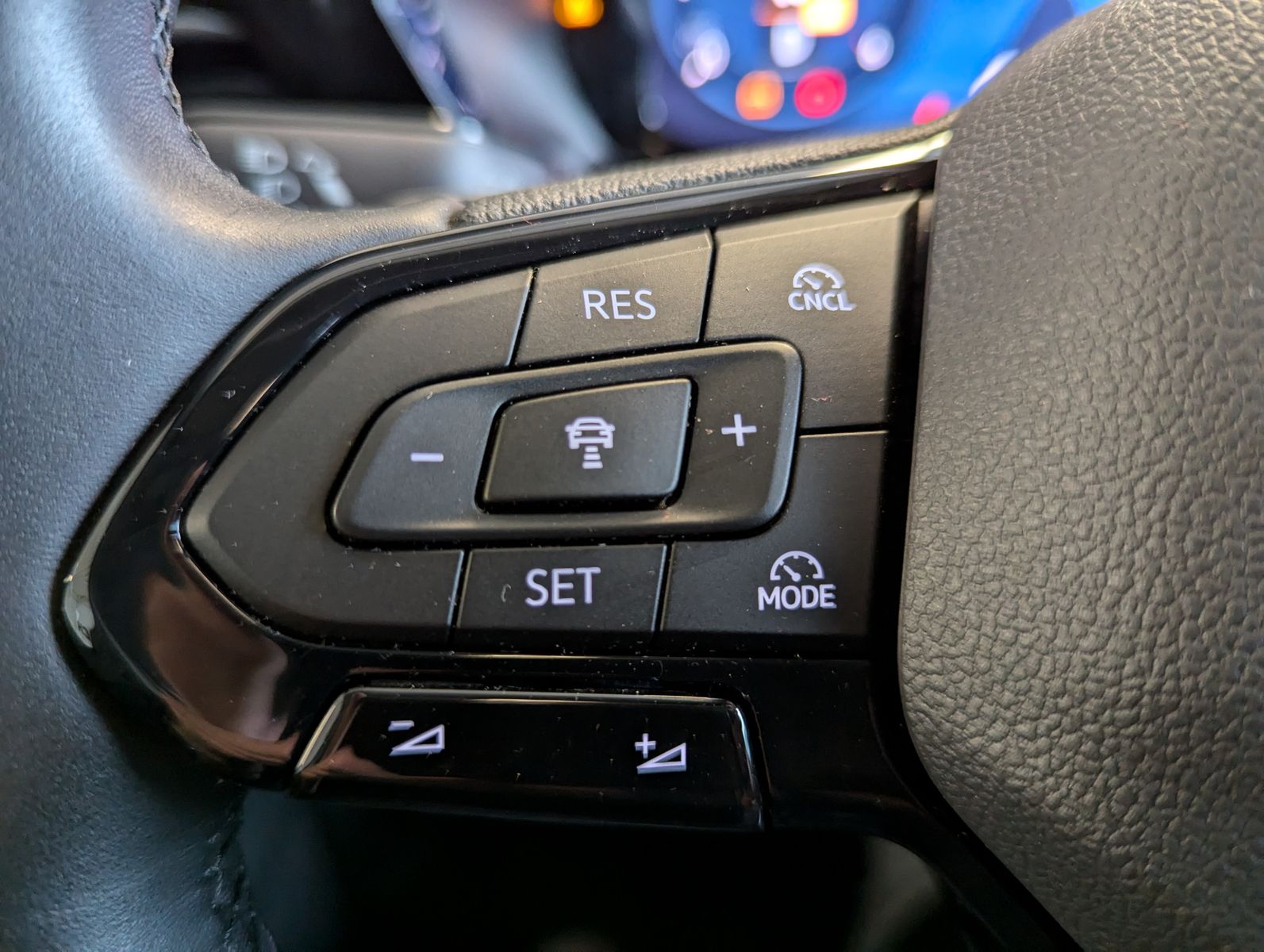 FORD Tourneo Connect L2 Active 7-Sitz Bi-LED Pano AHK - Image 24