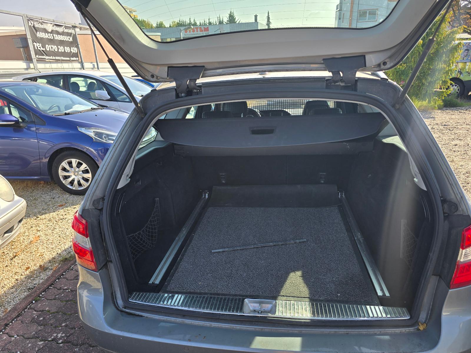 Mercedes-Benz E220 2010 — photo 7