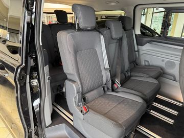 Ford Tourneo Custom 320 L1 Titanium FWD