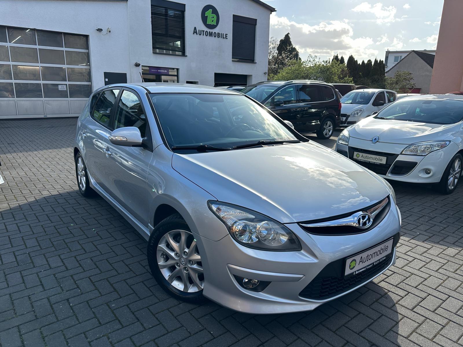 Hyundai i30 1.4 Classic*KLIMAA.*PDC*SHZ*TEMPO*4S-REIFEN