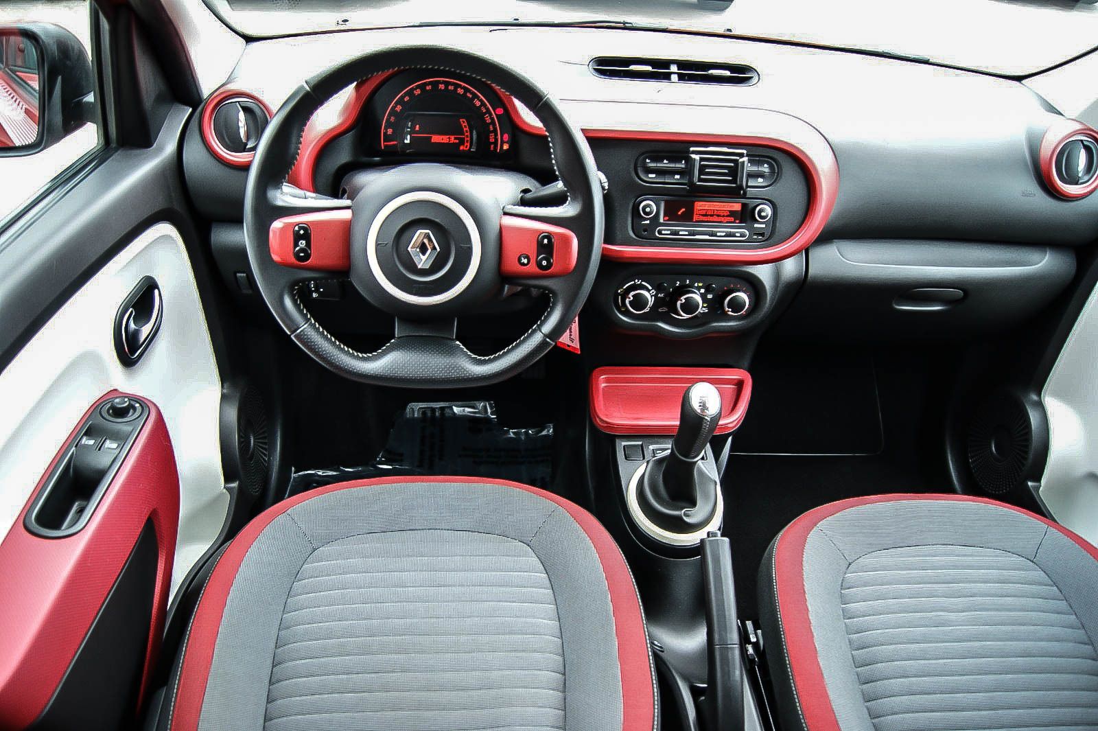 Fahrzeugabbildung Renault Twingo Dynamique 1.0 FALTDACH PDC SIHZG TEMPOMAT