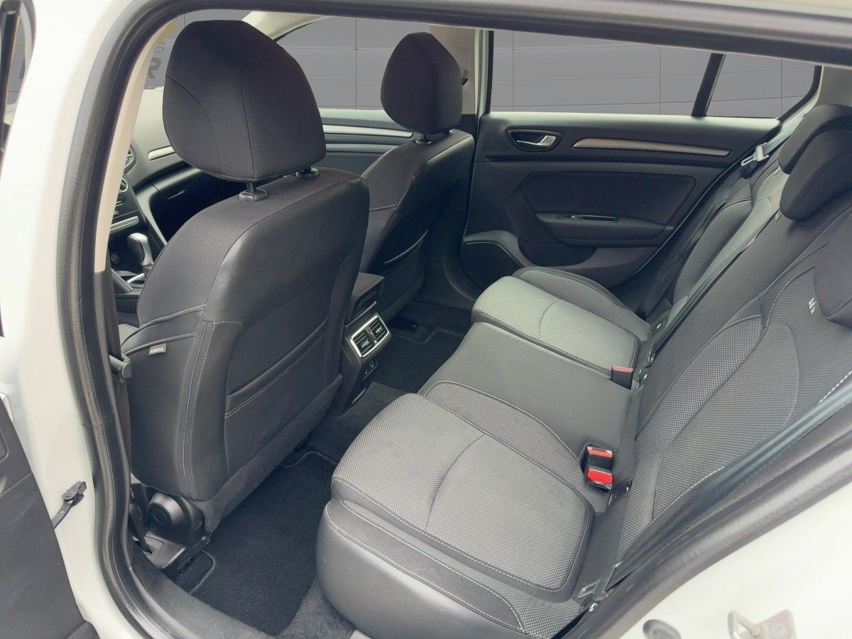 Fahrzeugabbildung Renault Megane IV Grandtour Equilibre dCi 115