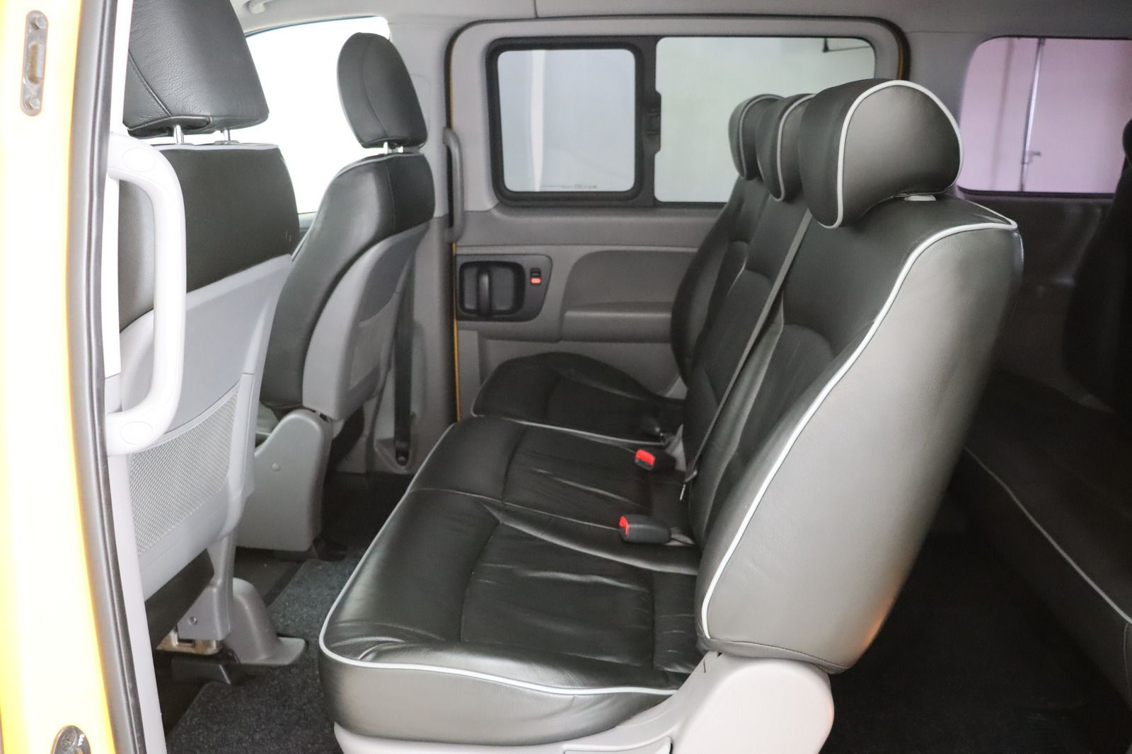 Fahrzeugabbildung Hyundai H-1 2.5CRDi Starex * RFK * Lenkradhzg. * Navi