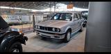 BMW E30  325 IX Schalter 1.Hand Limo - BMW 325: 325ix