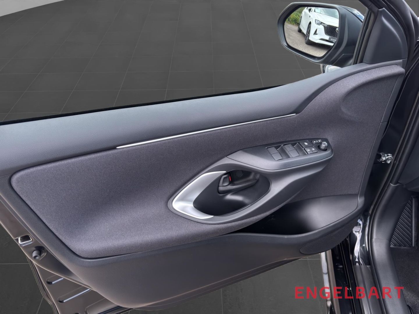 Mazda 2 Hybrid - Bild 10
