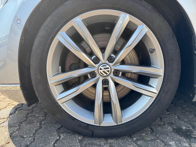 Passat Elegance 4Motion 2.0 TDI AHK Head-Up Lede