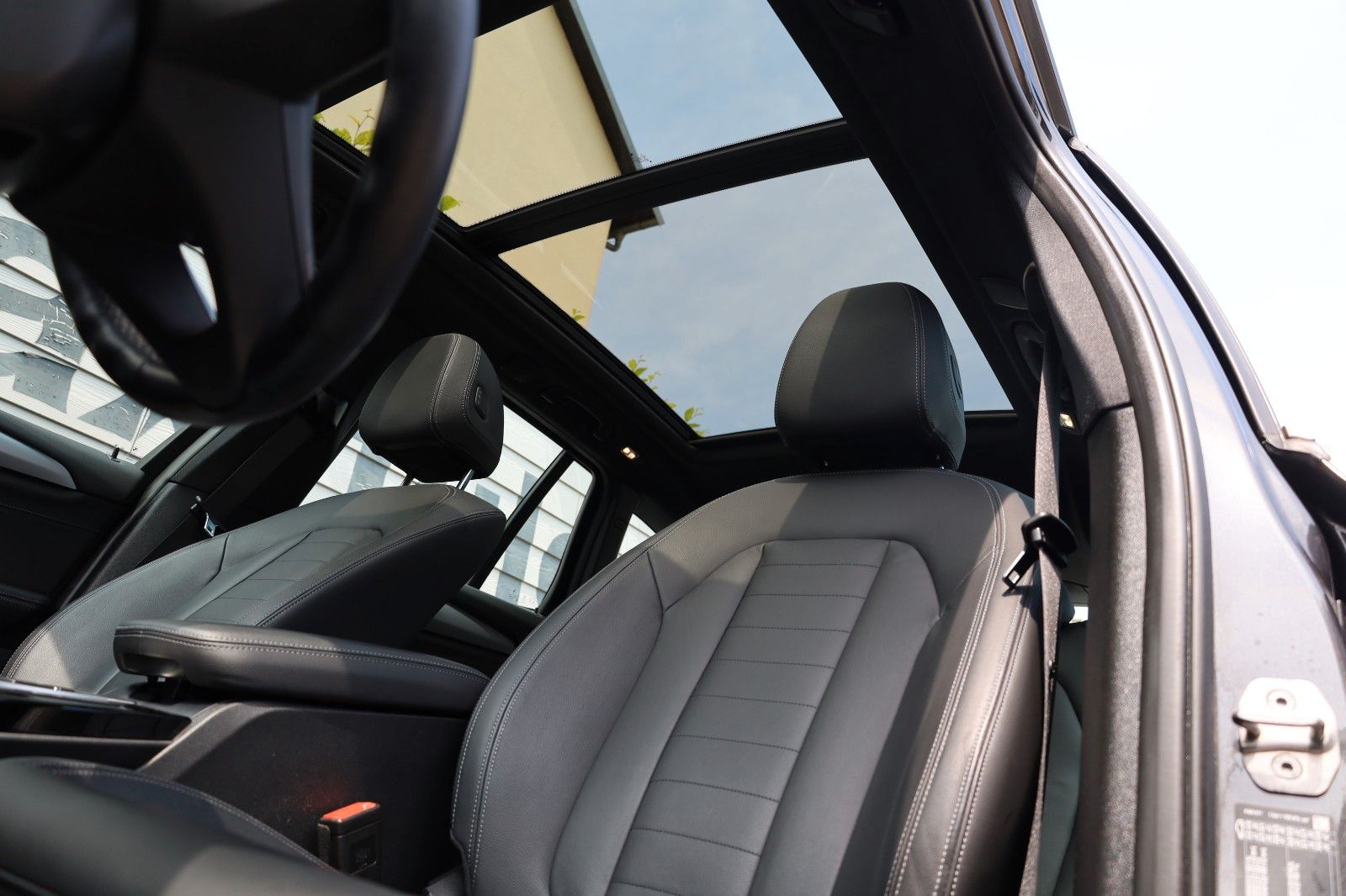 Fahrzeugabbildung BMW X3 xDrive 30 e Advantage,Navi,LED,Panoram,Kamera