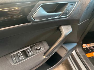 MYAUTOCENTER – Gebraucht- und Jahreswagen mit Werkstattservice in Pfaffenhofen Volkswagen Touran *7.SITZER*STANDHZ*MASSAGE*AHK*KEYLESS*