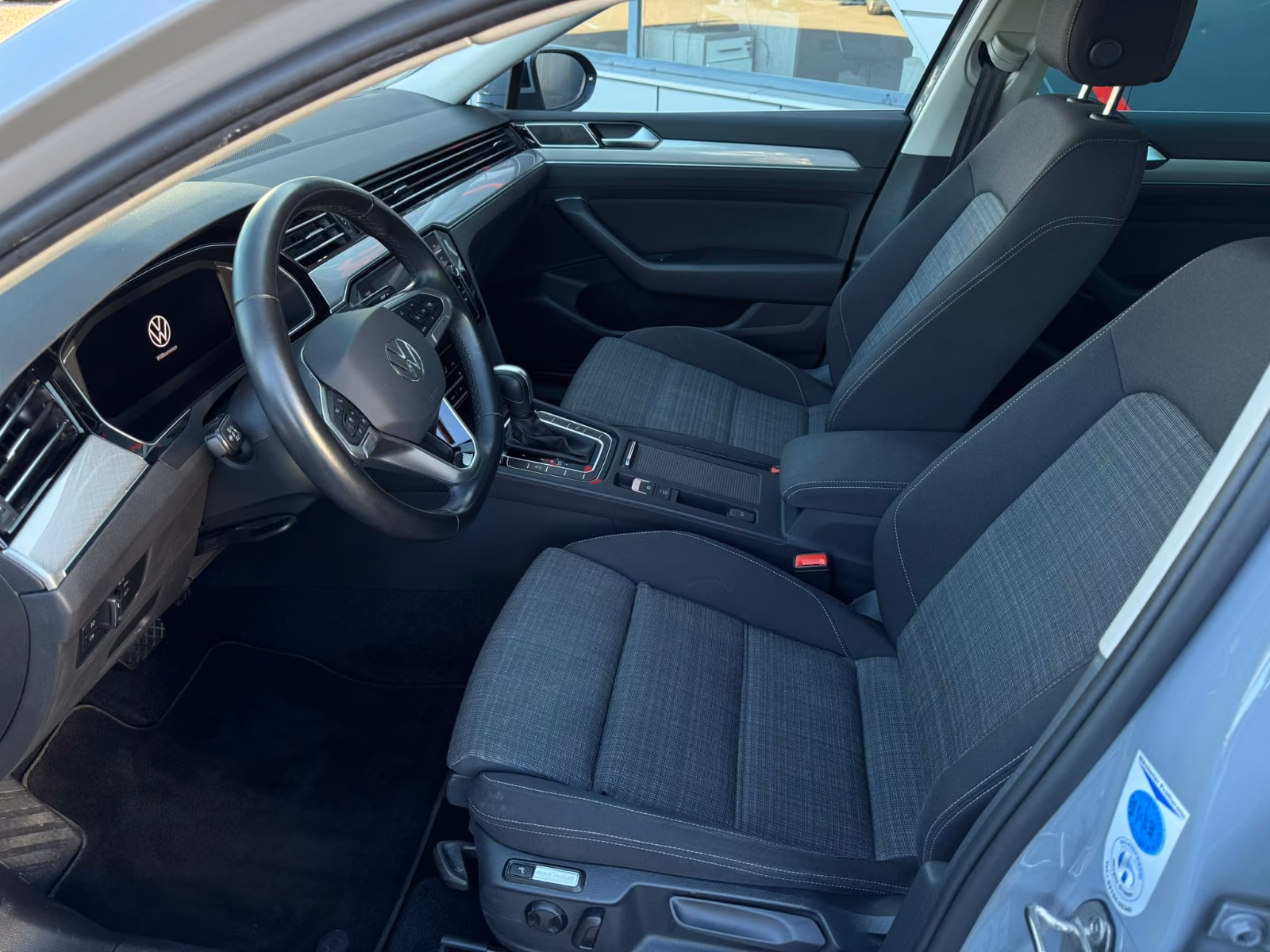 Volkswagen Passat 2.0 TDI DSG Business LED ACC KAM, миниатюра 9