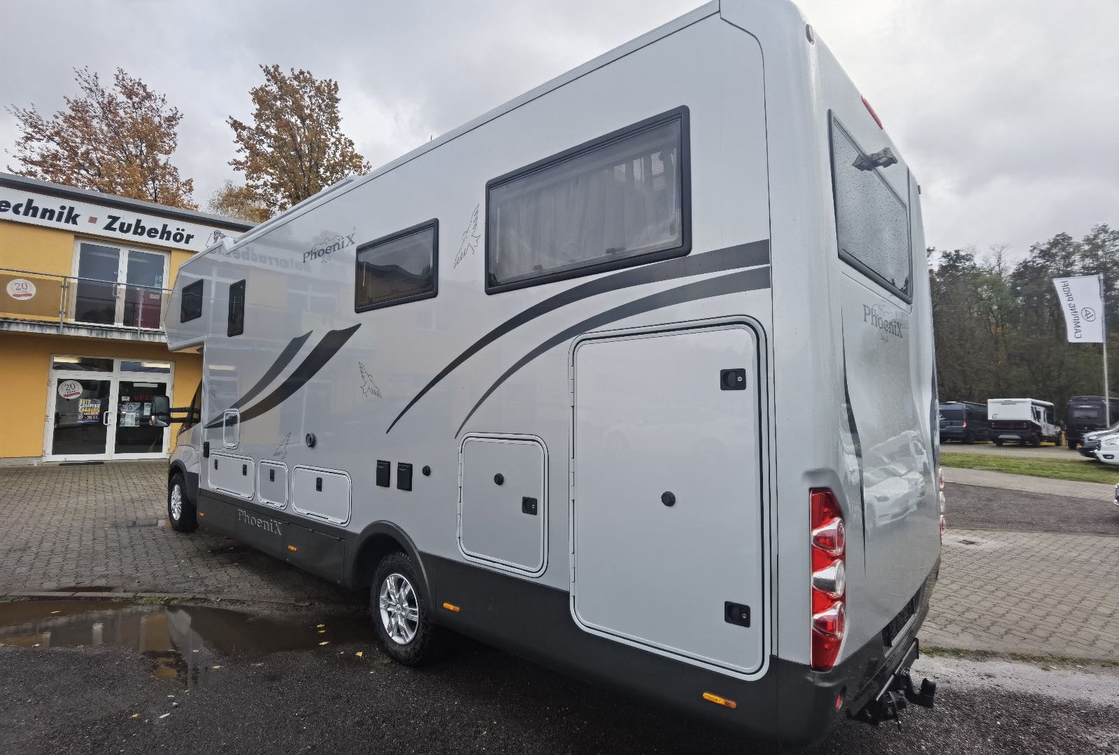 Fahrzeugabbildung Phoenix 8300 BMRSLX