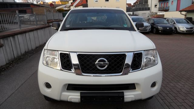 Nissan Pathfinder 2.5 dCi XE 190 PS 7-Sitzer TÜV 06/25