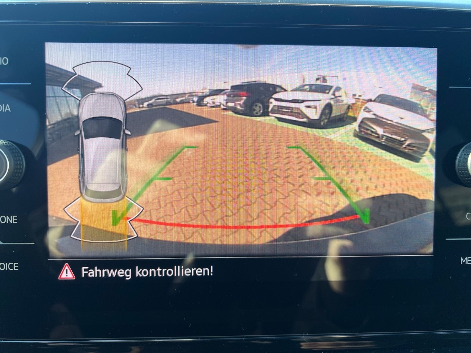 Volkswagen T-Roc - Bild 13