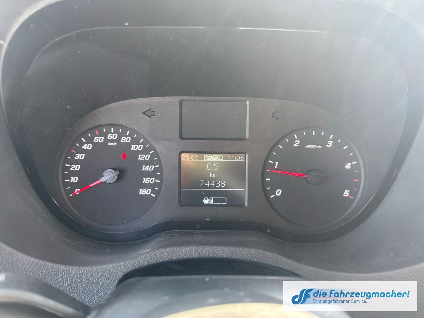 Fahrzeugabbildung Mercedes-Benz Sprinter MIXTO III Kasten 314 CDI L2H3 ACC DAB R