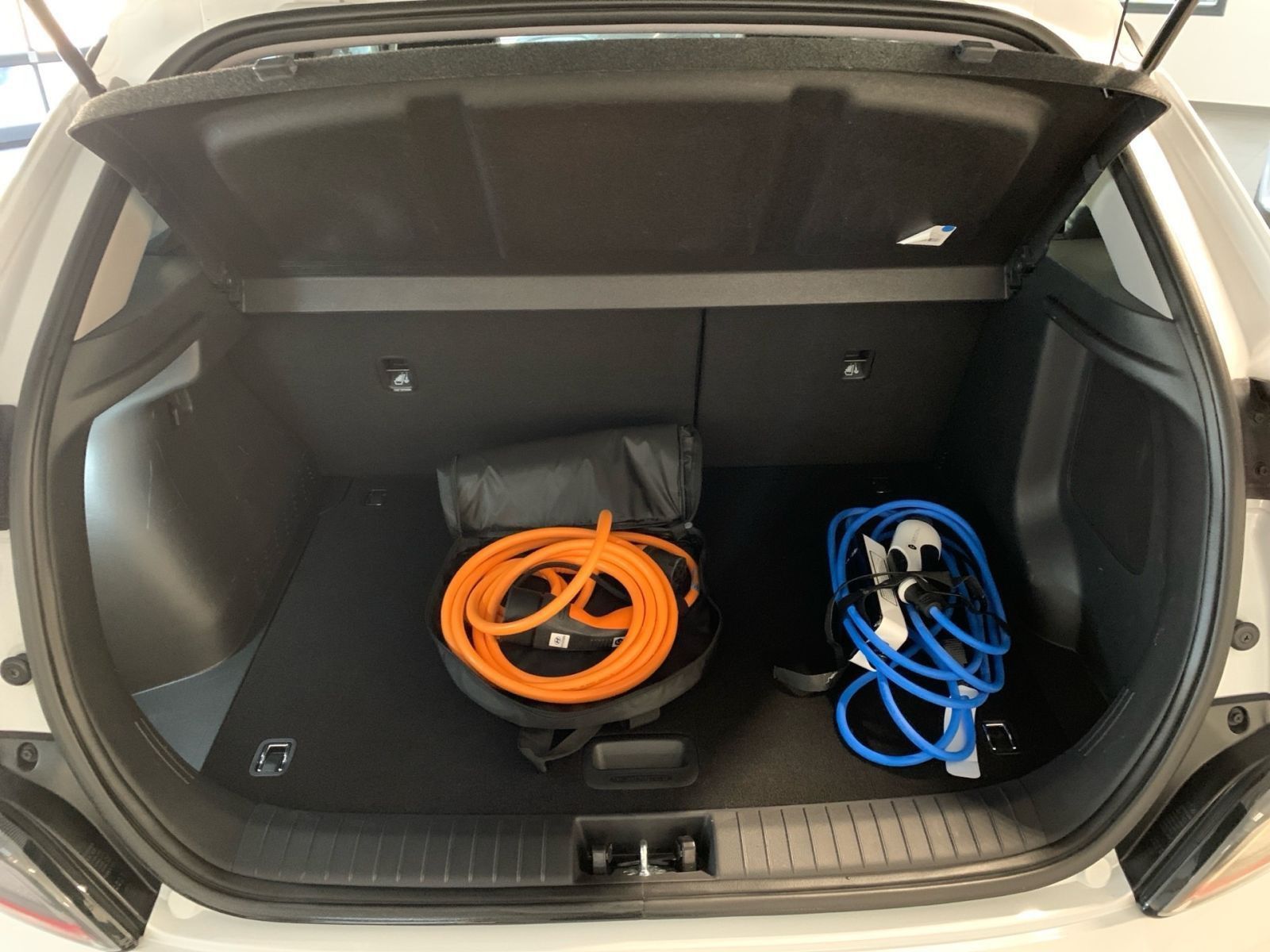 Fahrzeugabbildung Hyundai KONA Edition 30+ Paket Elektro Navi