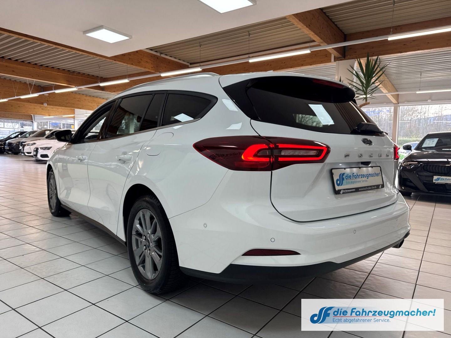 Fahrzeugabbildung Ford Focus Turnier Titanium X Navi Digitales Cockpit