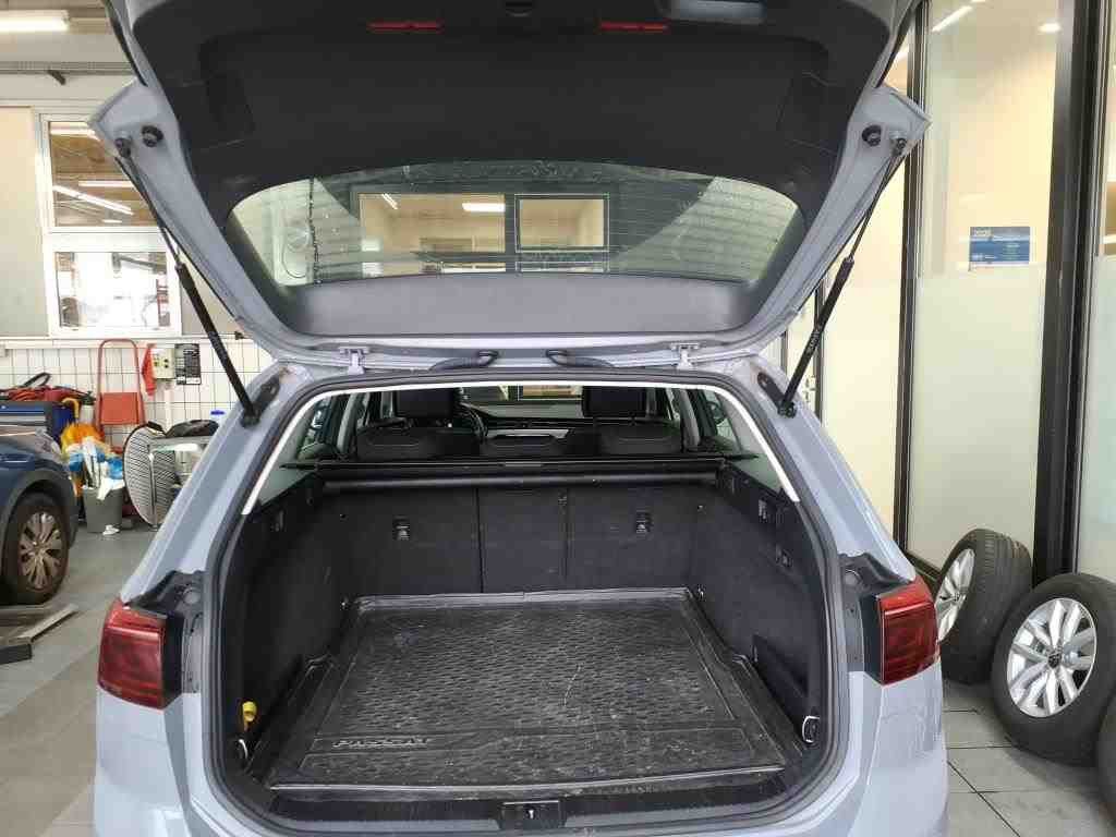 Volkswagen Passat Variant - Bild 10