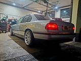 BMW e38 Bmw 7er 730i V8, Historie - BMW 730: E38