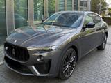 Maserati Levante GTS Q4 V8*Sotfclose*Luft*AHK*H&K* - Maserati Gebrauchtwagen