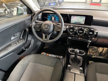 Mercedes-Benz A 200 A -Klasse *NAVI*PDC*SPURASSIST*TEMPOMAT*
