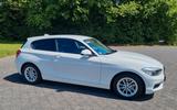 BMW 120i   Scheckheftgepflegt -BMW  - BMW 120 mit 3 Türen