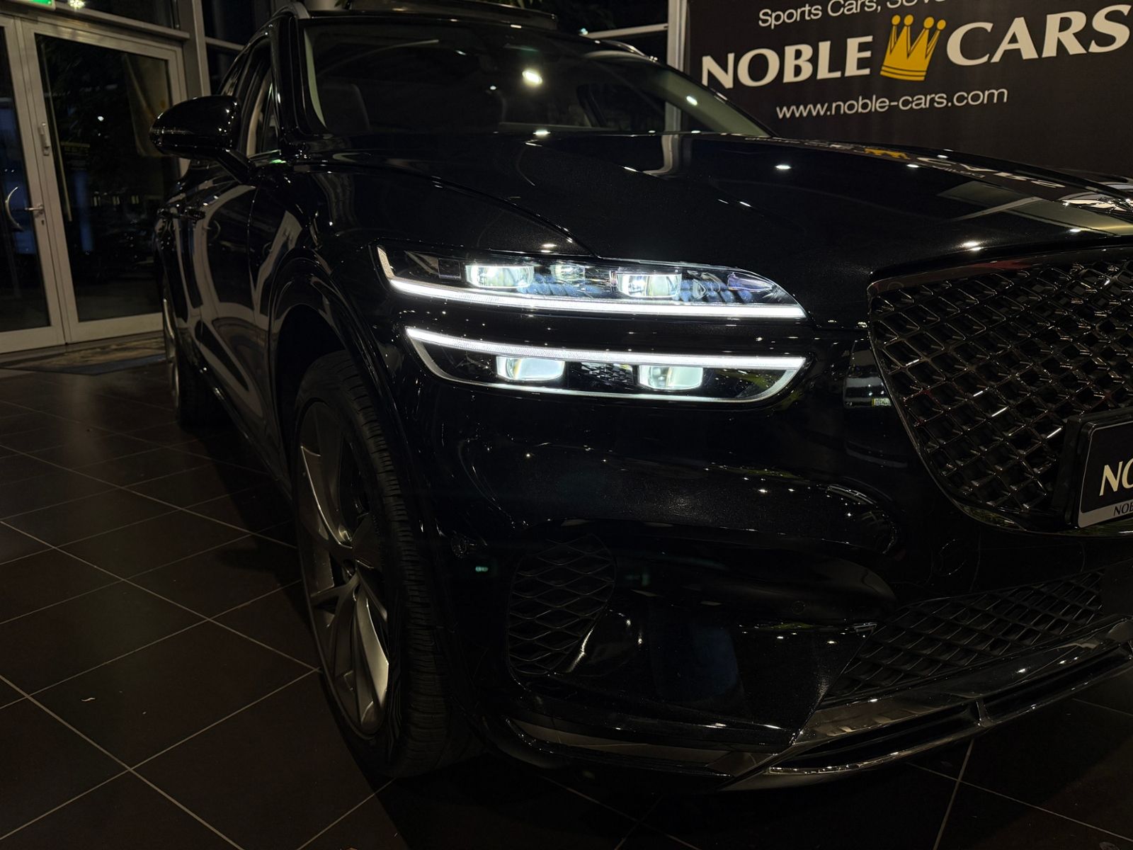 Fahrzeugabbildung Genesis GV70 Luxury 4WD PANO 360° HUD LED