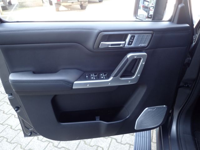 Fahrzeugabbildung BAW 212 TCI 4WD Grün/Schwarz/Grau Leder Digitales Co