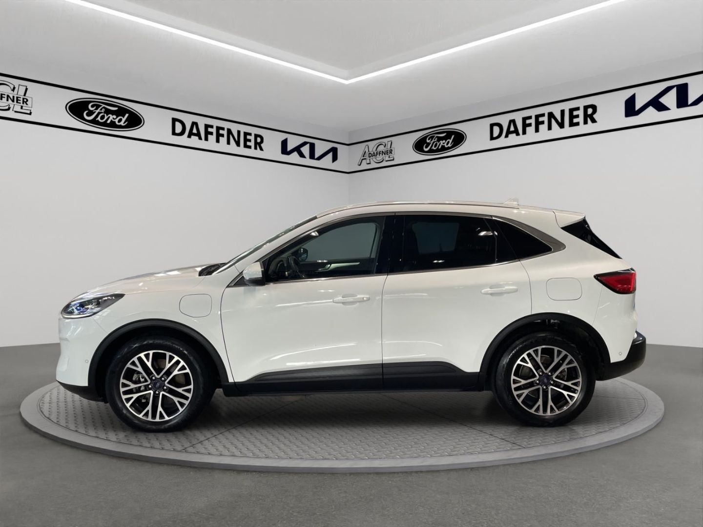Fahrzeugabbildung Ford Kuga Plug-In Hybrid Titanium X Navi Leder Sounds