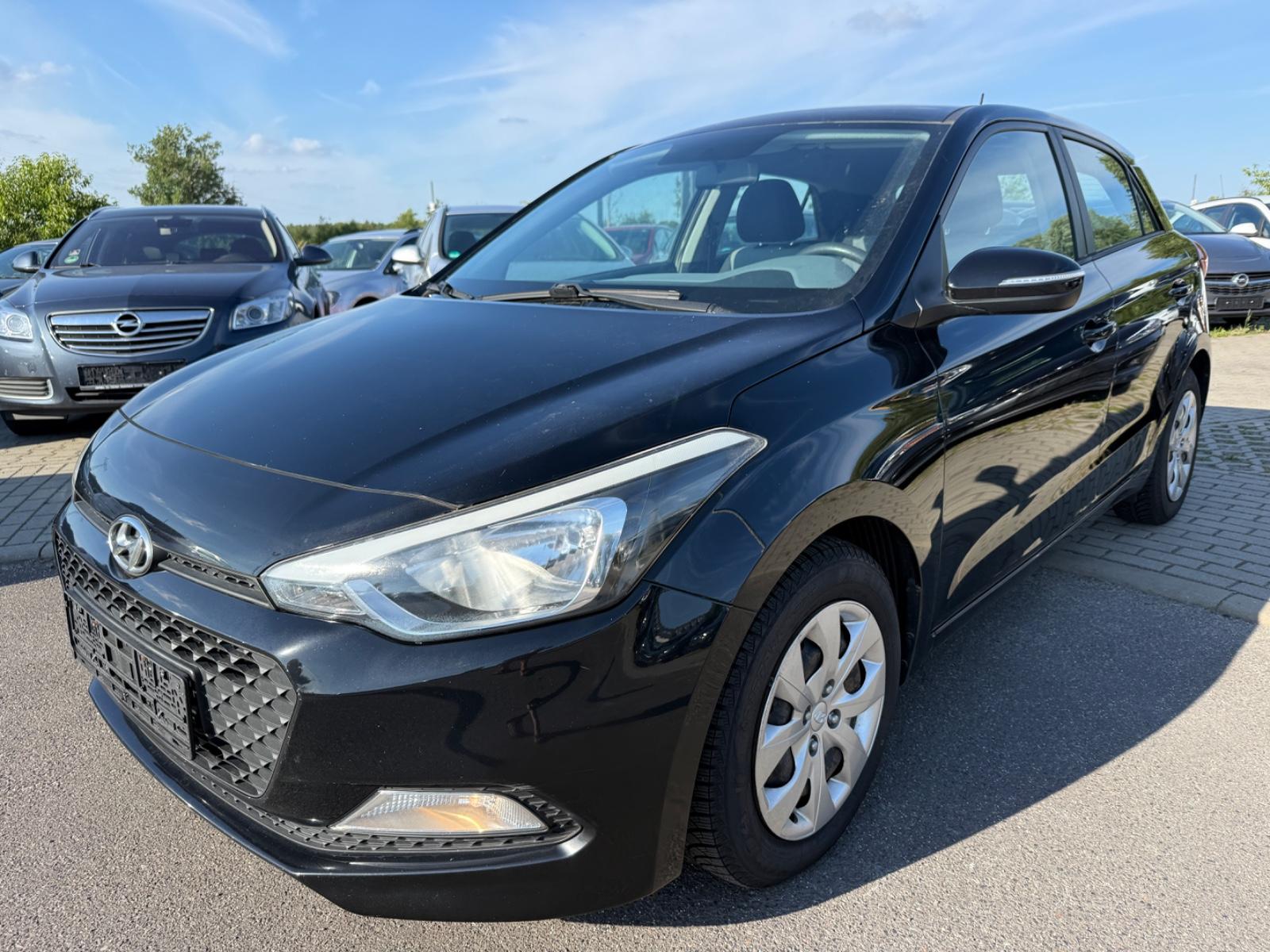 Hyundai i20 Benzin 1.2 Klima sehr guter Zustand