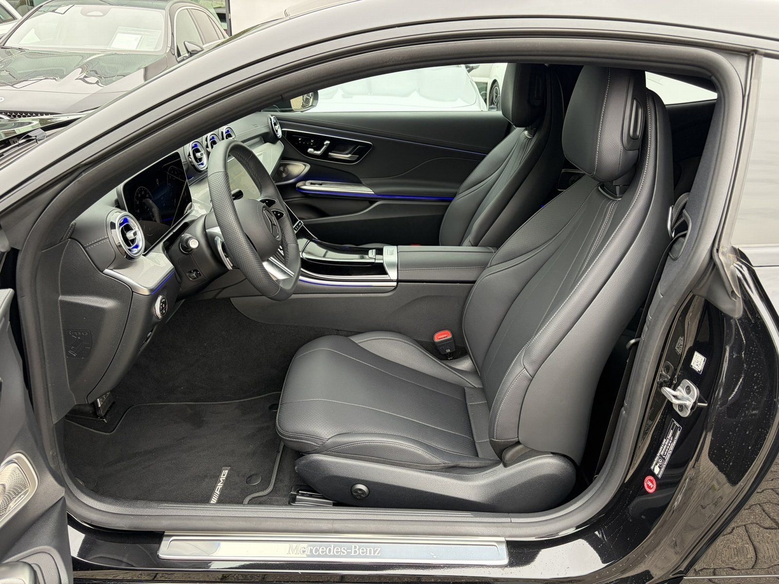 Fahrzeugabbildung Mercedes-Benz CLE 300 4M AMG*FAP+*BURMESTER+PANO*SITZKLIMA