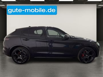 Alfa-Romeo Stelvio - 11