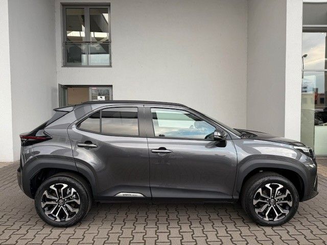 Fahrzeugabbildung Toyota Yaris Cross Teamplayer 1.5l Hybrid 130PS Kamera!