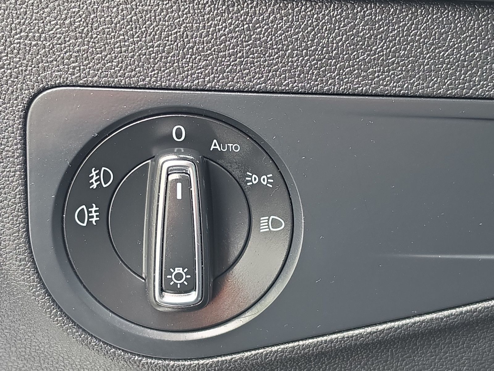Fahrzeugabbildung Volkswagen Tiguan Comfortline BMT/Start-Stopp Aus 1.Hand