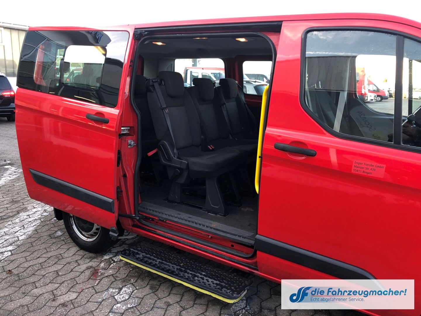 Fahrzeugabbildung Ford Transit Custom Kombi 300 L1 2.2 TDCi *8403