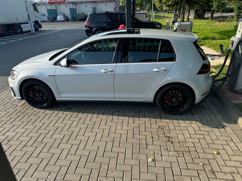 Image of Volkswagen Golf